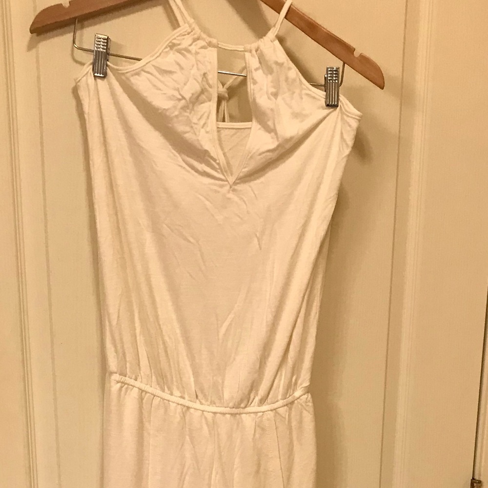 Mapale’ Halter White pant Jumpsuit size Medium